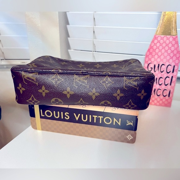 ✨Vintage Louis Vuitton Monogram Trousse Toilette 23 - Picture 5 of 14